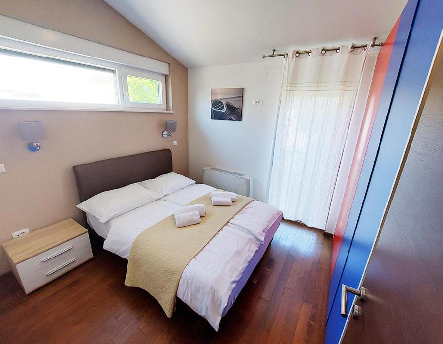 Queen Beach Apartments Nin Extérieur photo
