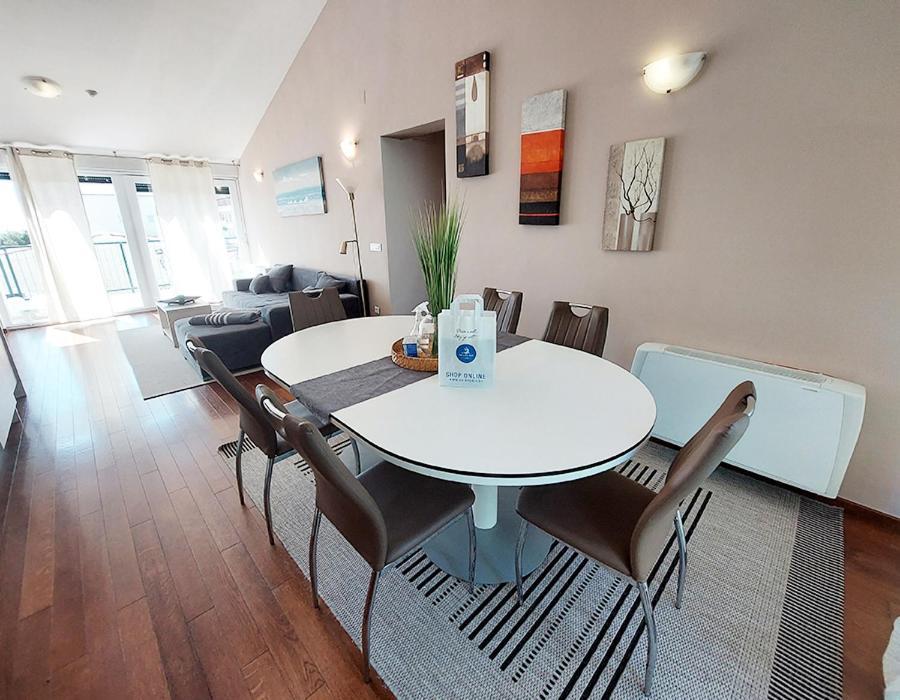 Queen Beach Apartments Nin Extérieur photo