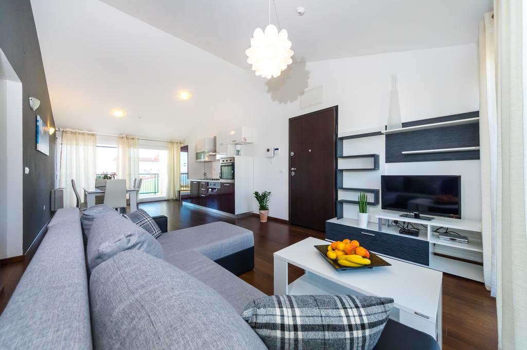 Queen Beach Apartments Nin Extérieur photo