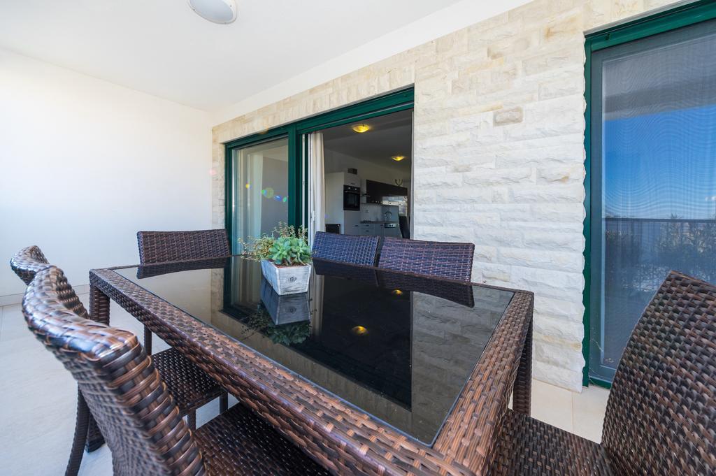 Queen Beach Apartments Nin Extérieur photo