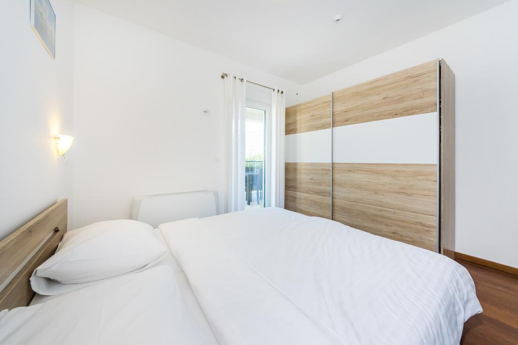 Queen Beach Apartments Nin Extérieur photo