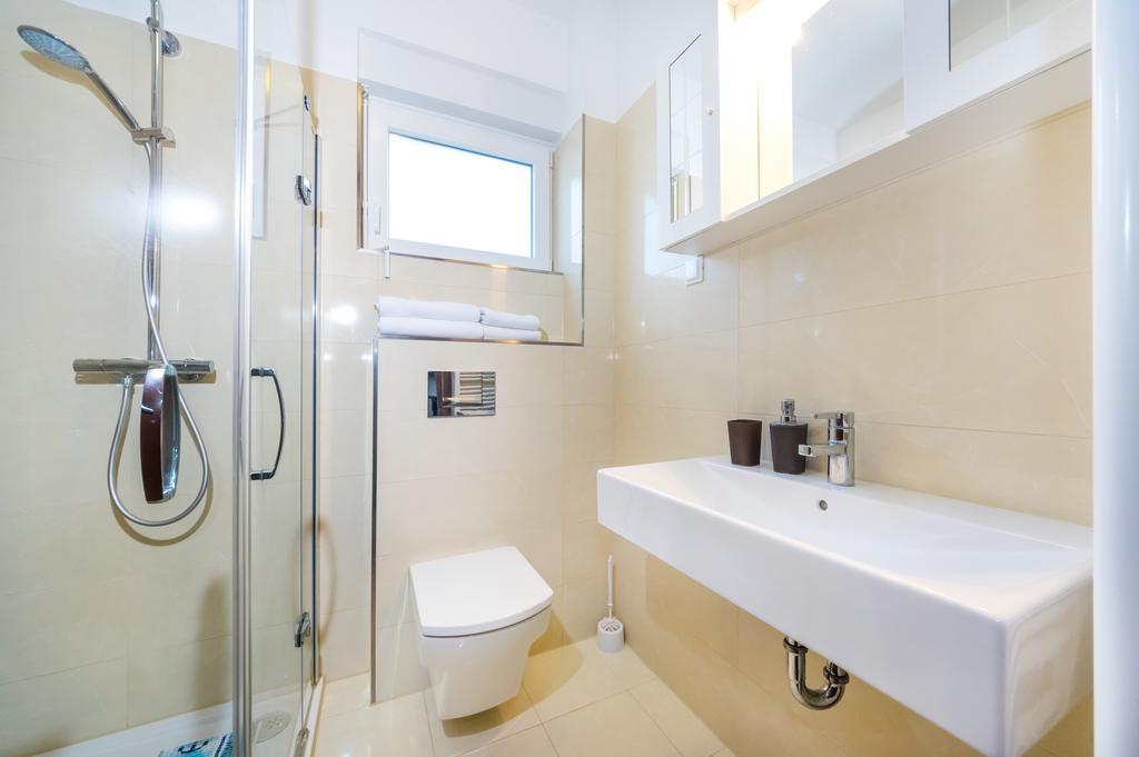 Queen Beach Apartments Nin Extérieur photo